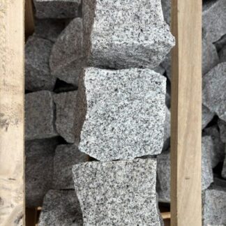 100 X 100 X 50 NATURAL SPLIT GRANITE COBBLE 9M2 (680) PER PALLET SOLD INDIVIDUAL