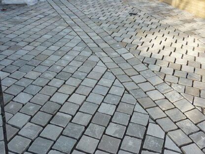 KANDLA GREY INDIAN SANDSTONE COBBLE'S 100 x 100 x 50/60mm & 200 x 100 x 20/30mm