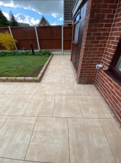 600 X 600 X 20MM CASTELLO CREAMA PORCELAIN SLAB - Image 2