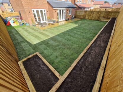 TREATED NEW TIMBER SLEEPER GREEN OR BROWN 200 X 100 X 2400MM - Image 2