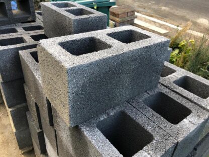 215MM HOLLOW 7N CONCRETE BLOCK (40 PK) - Image 2